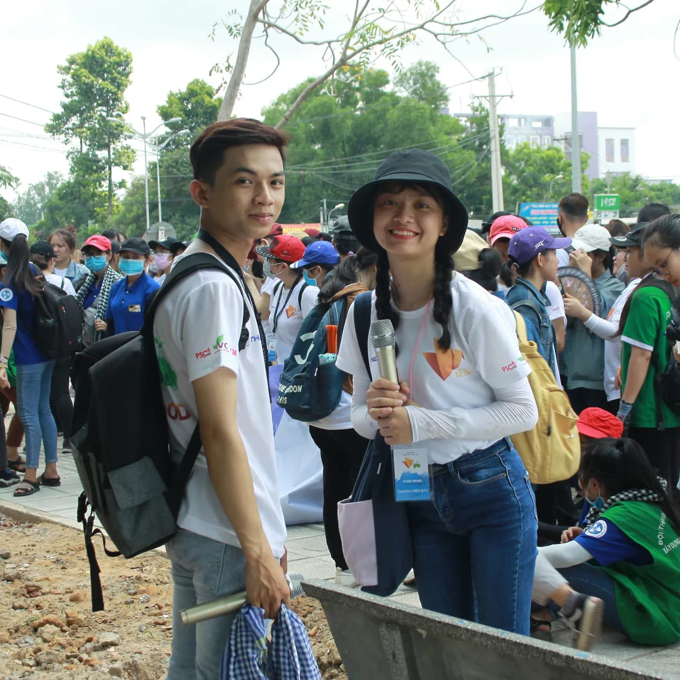 Anh Chàng Chuyên Kinh Doanh Các Sản Phẩm Thân Thiện Môi Trường
